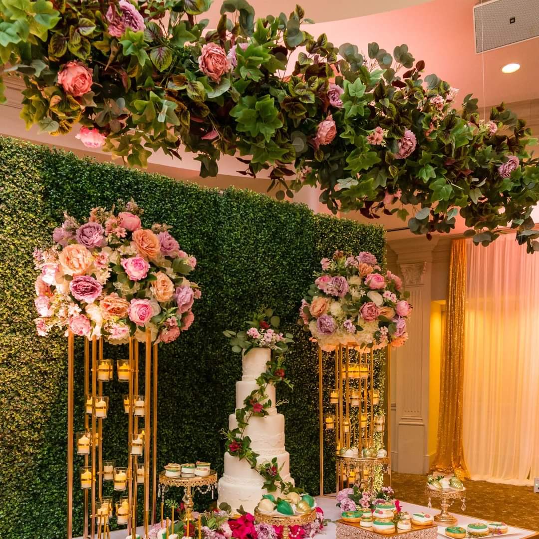 Dazzling crystal accents